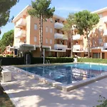Quiet Residence With Pool - Beahost